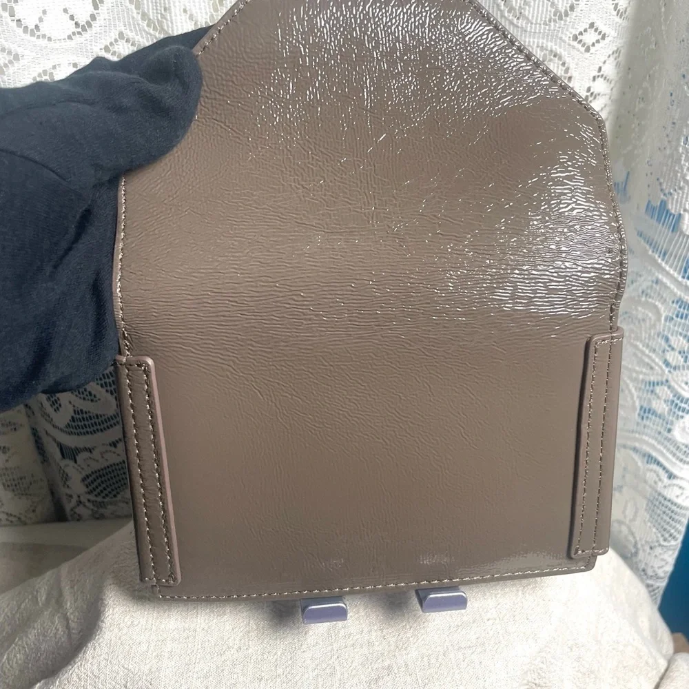 Banana Republic Bow Accent Gray Wallet Clutch Cow Leather 4 in H x 6 in L - Picture 5 of 6